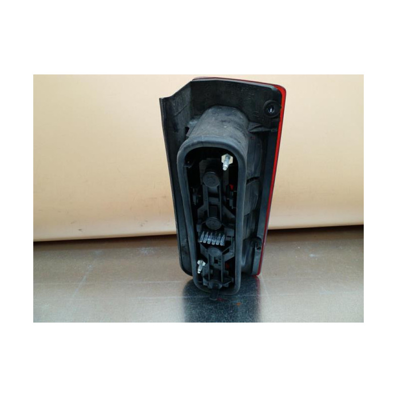 Feu arriere principal droit (feux) OPEL COMBO C Photo n°1