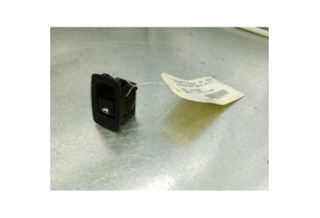 Interrupteur de leve vitre arriere droit BMW SERIE 1 F20 Photo n°1