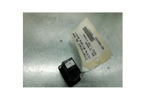 Interrupteur de leve vitre arriere droit BMW SERIE 1 F20 Photo n°2