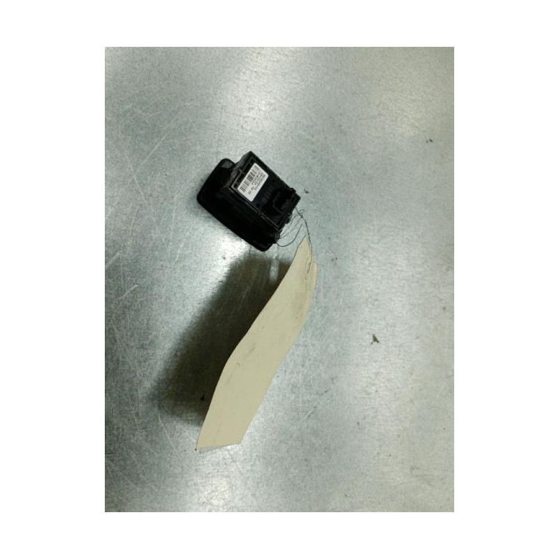 Interrupteur de leve vitre arriere gauche BMW SERIE 1 F20 Photo n°1