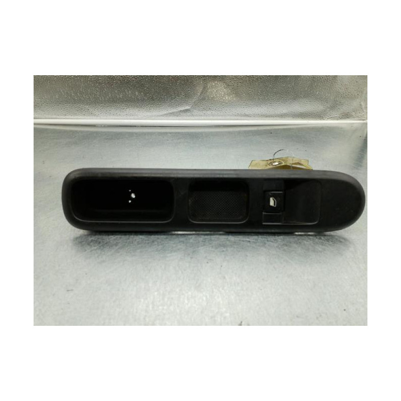 Interrupteur de leve vitre avant droit PEUGEOT 5008 1 Photo n°1