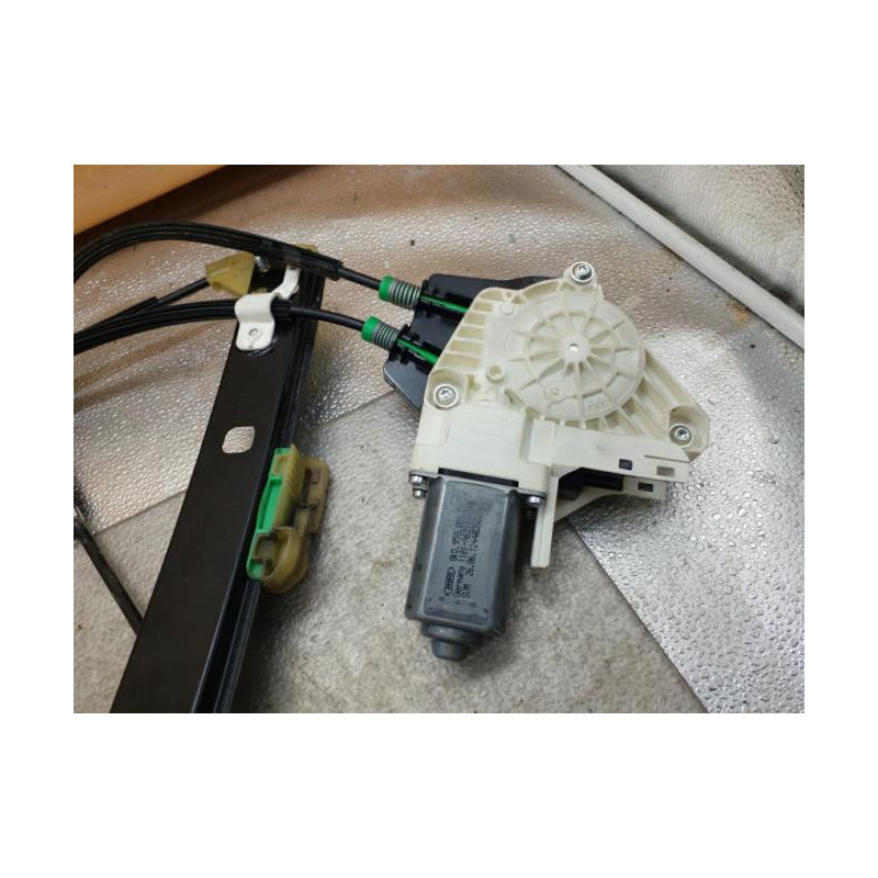 Leve vitre electrique avant gauche AUDI A1 1 Photo n°1