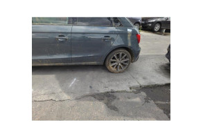 Trappe d'essence AUDI A1 1 Photo n°14