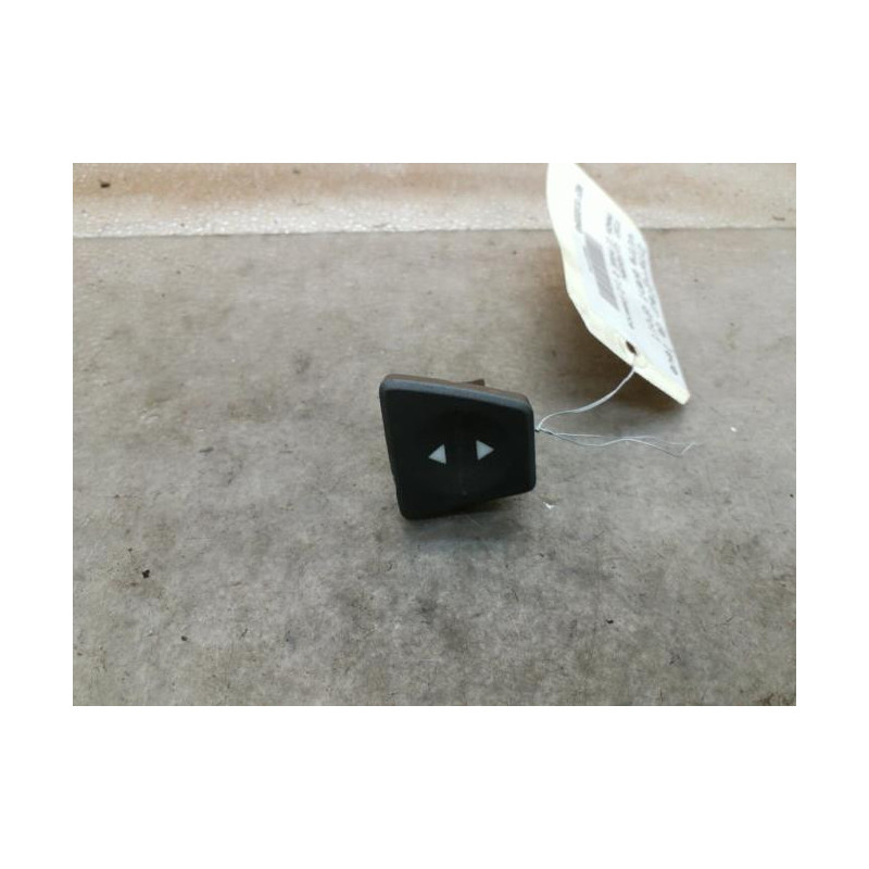 Interrupteur de leve vitre avant droit FIAT PANDA 2 Photo n°1