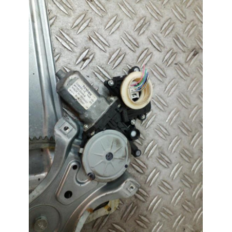 Leve vitre electrique arriere droit TOYOTA AURIS 2