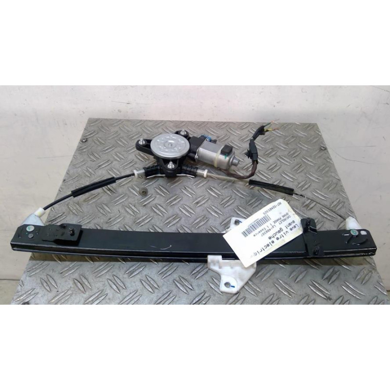 Leve vitre electrique avant gauche CHEVROLET SPARK Photo n°1