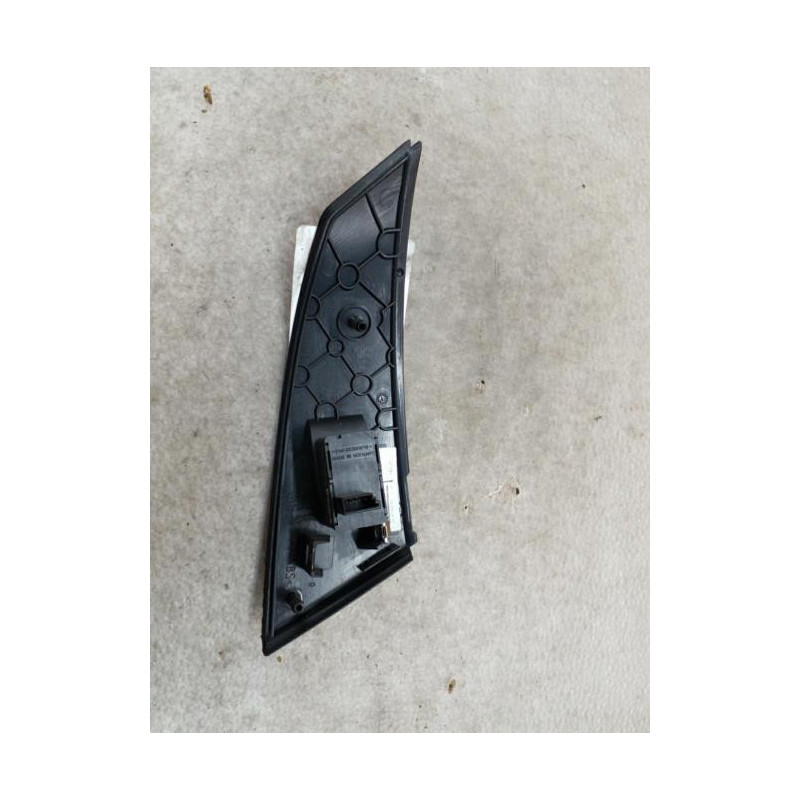 Interrupteur de leve vitre arriere droit BMW SERIE 5 E60 Photo n°1