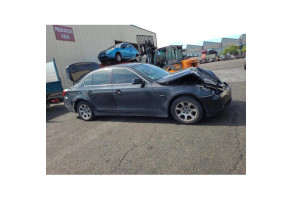 Feu arriere stop central BMW SERIE 5 E60 Photo n°15