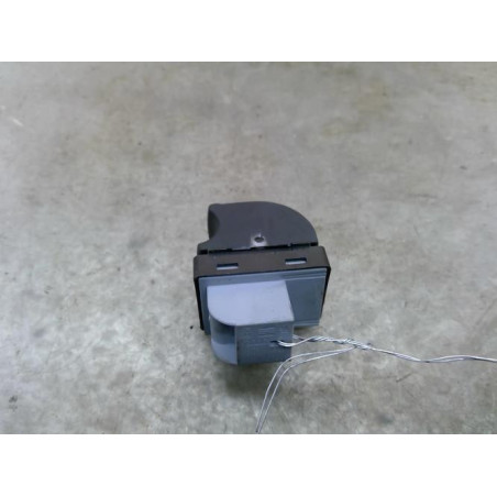 Interrupteur de leve vitre arriere gauche AUDI A3 2