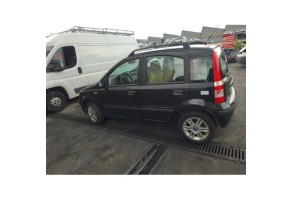 Feu arriere stop central FIAT PANDA 2 Photo n°8