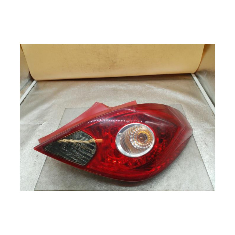 Feu arriere principal droit (feux) OPEL CORSA D Photo n°1