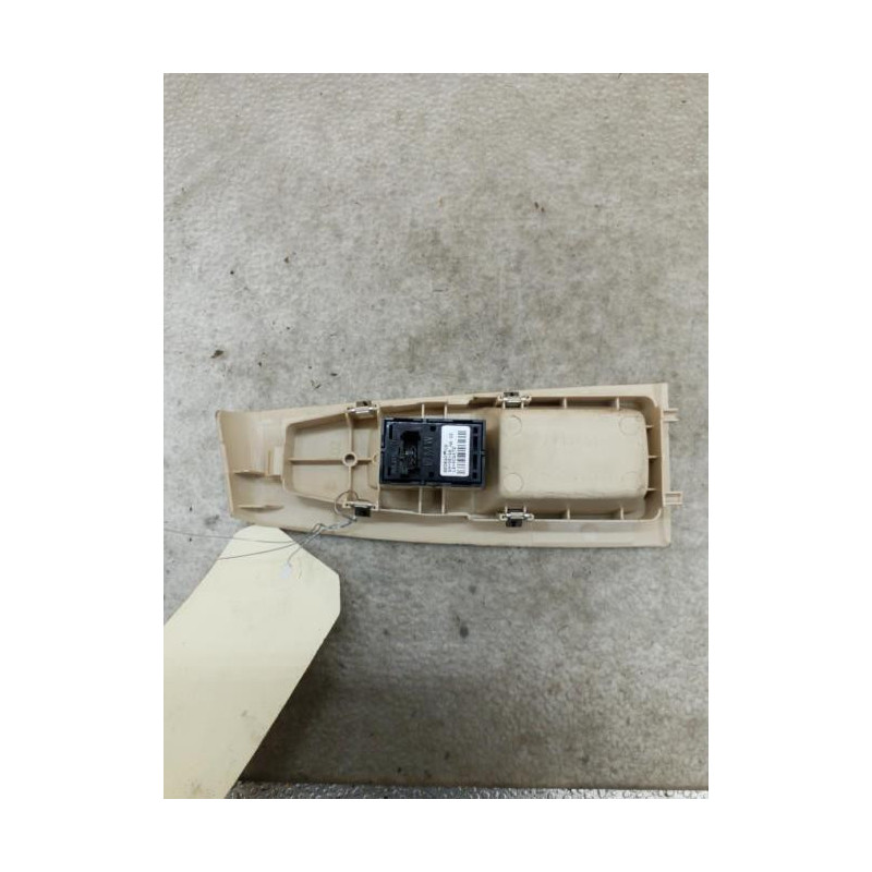 Interrupteur de leve vitre arriere gauche BMW SERIE 2 F45 ACTIVE Photo n°1