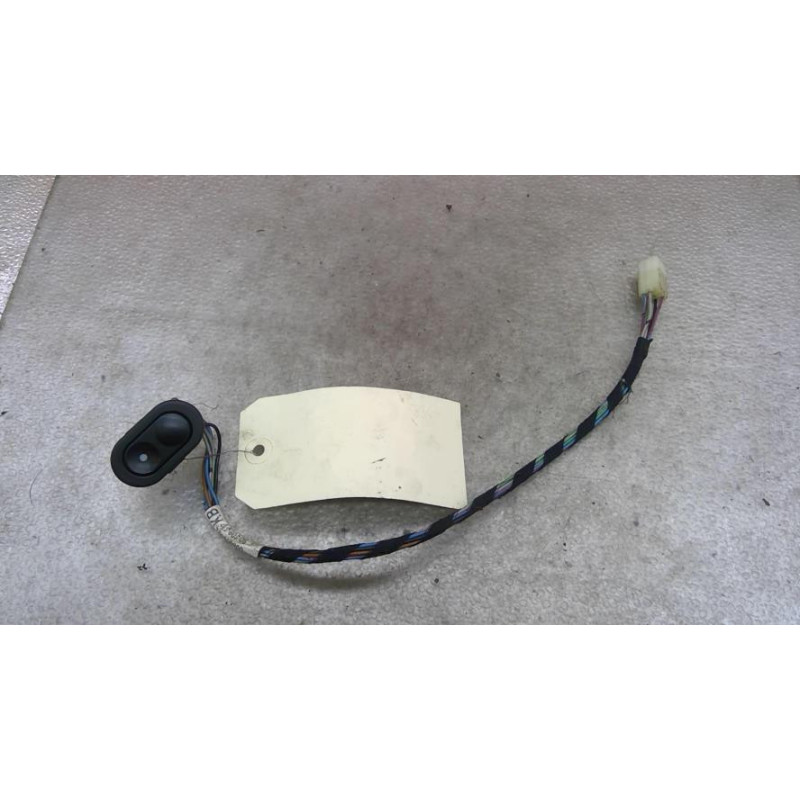 Interrupteur de leve vitre avant droit OPEL TIGRA 1 Photo n°1