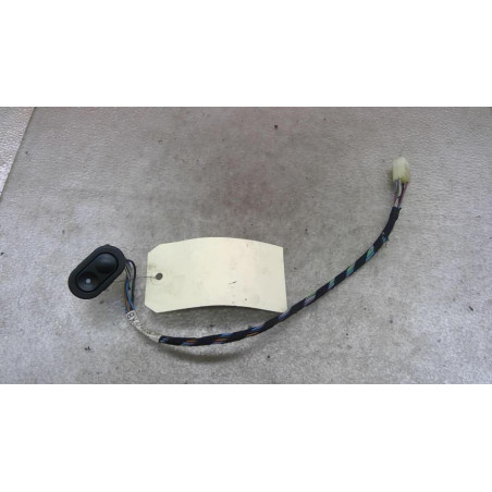 Interrupteur de leve vitre avant droit OPEL TIGRA 1