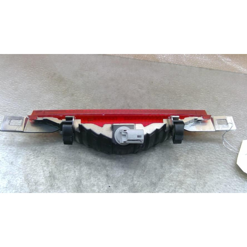 Feu arriere stop central TOYOTA COROLLA 10 Photo n°1