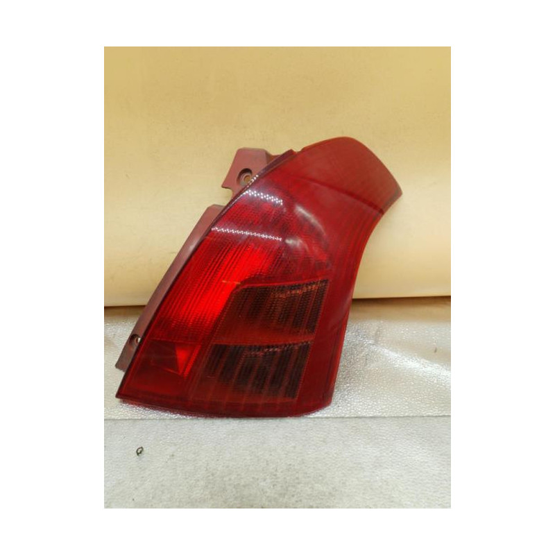 Feu arriere principal droit (feux) SUZUKI SWIFT 3 Photo n°1