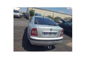 Feu arriere principal droit (feux) SKODA OCTAVIA 1 Photo n°7