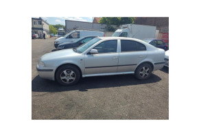 Feu arriere principal droit (feux) SKODA OCTAVIA 1 Photo n°12