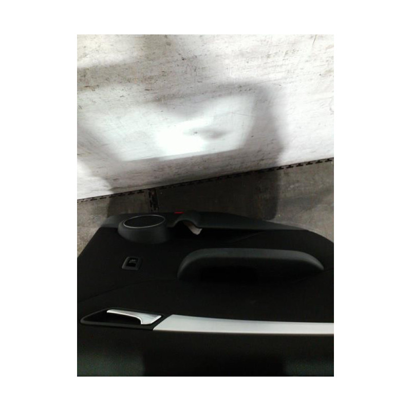 Porte arriere gauche MERCEDES CLASSE B 245 Photo n°1