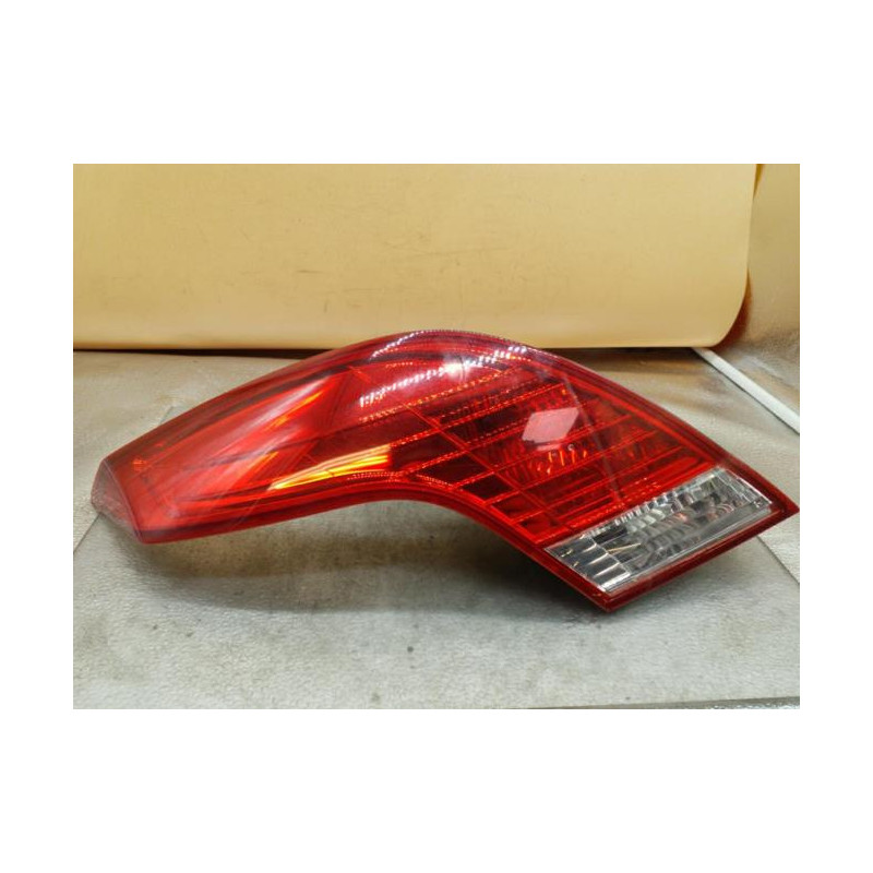 Feu arriere secondaire gauche (feux) FORD FOCUS 2 Photo n°1