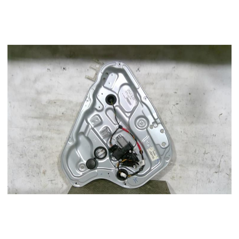 Leve vitre electrique arriere gauche HYUNDAI I 30 1 Photo n°1