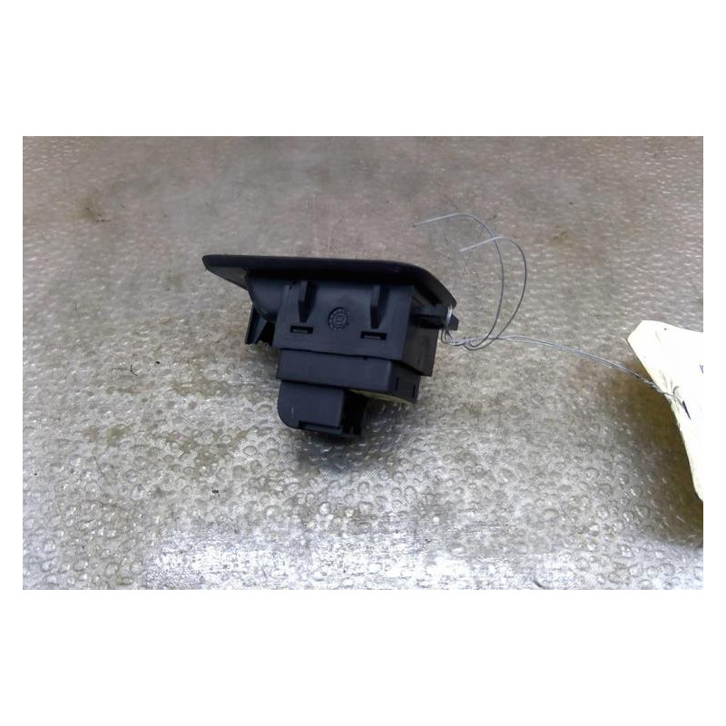 Interrupteur de leve vitre arriere droit AUDI A2 Photo n°1