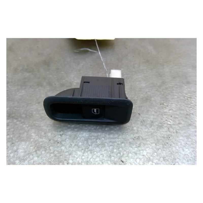 Interrupteur de leve vitre arriere gauche SKODA ROOMSTER Photo n°1