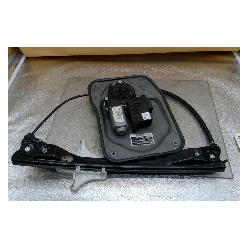 Leve vitre electrique arriere gauche SKODA ROOMSTER Photo n°1