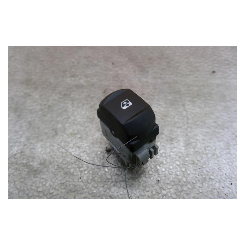 Interrupteur de leve vitre avant droit RENAULT VEL SATIS Photo n°1