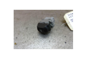 Interrupteur de leve vitre avant droit RENAULT VEL SATIS Photo n°2