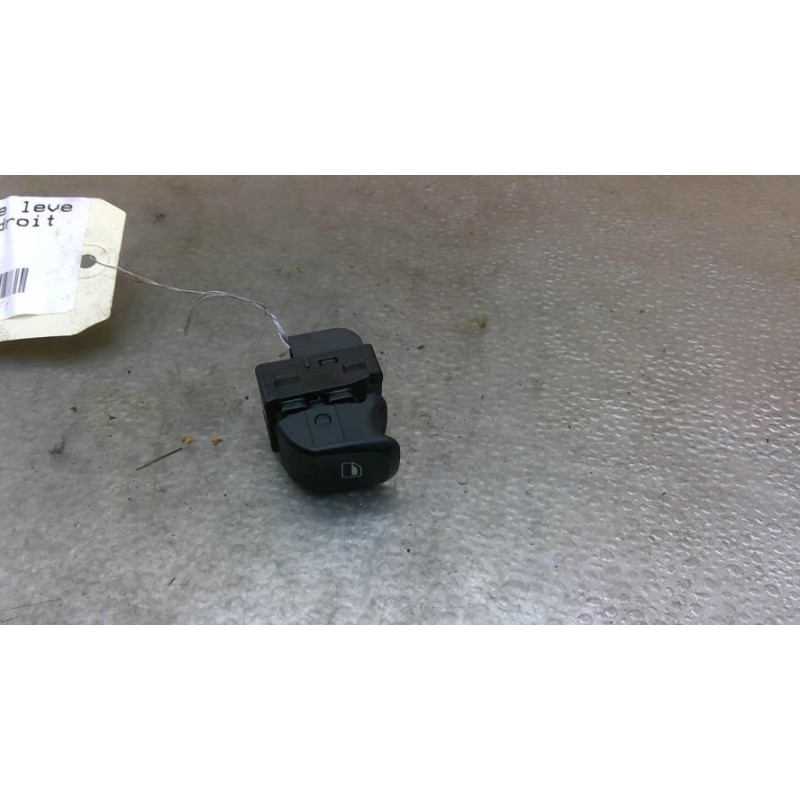 Interrupteur de leve vitre arriere droit AUDI A3 3 Photo n°1