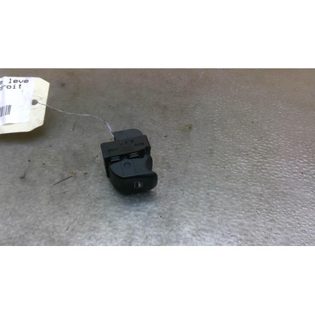 Interrupteur de leve vitre arriere droit AUDI A3 3