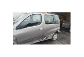 Moteur essuie glace arriere TOYOTA YARIS VERSO Photo n°9