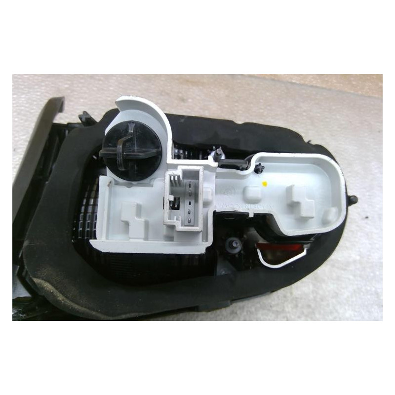 Feu arriere secondaire gauche (feux) VOLKSWAGEN GOLF 7 Photo n°1