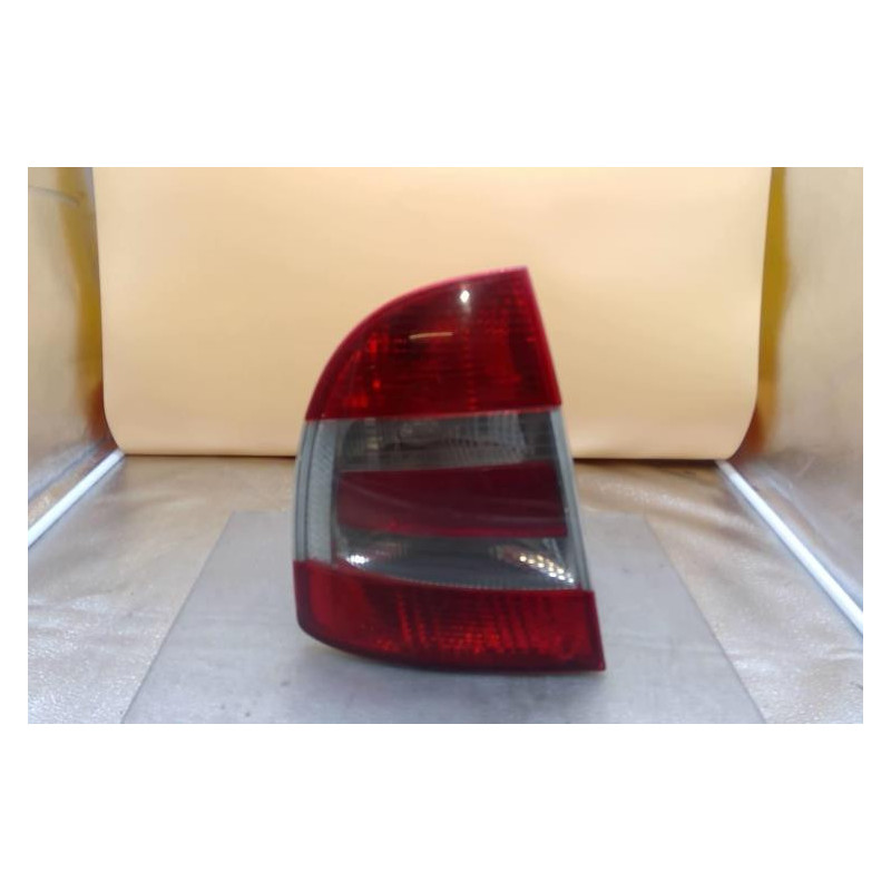 Feu arriere principal gauche (feux) SKODA SUPERB 1 Photo n°1