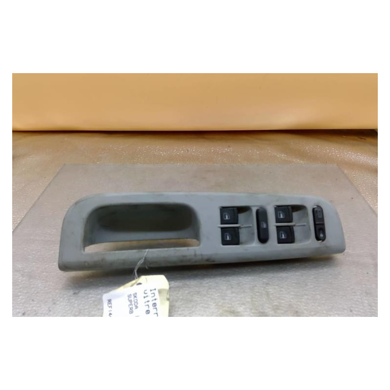 Interrupteur de leve vitre avant gauche SKODA SUPERB 1 Photo n°1