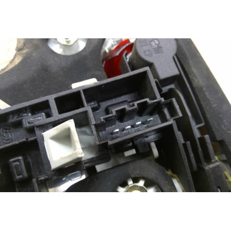 Feu arriere secondaire droit (feux) VOLKSWAGEN TOUAREG 1