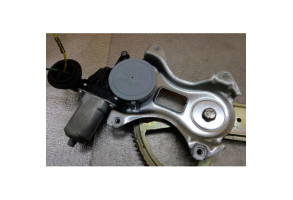 Leve vitre electrique avant gauche TOYOTA PRIUS 2 Photo n°2