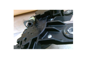 Moteur essuie glace arriere VOLKSWAGEN TOURAN 1 Photo n°3