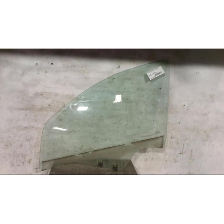 Vitre avant gauche DACIA SANDERO 1