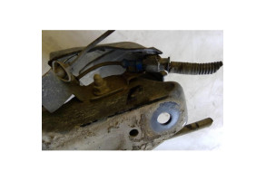 Essieu arriere PEUGEOT 208 1 Photo n°2