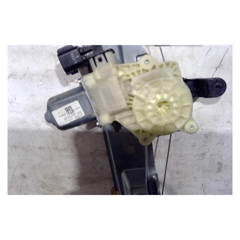 Leve vitre electrique arriere droit FORD FOCUS 3 Photo n°1