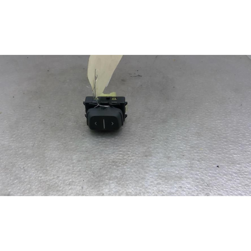 Interrupteur de leve vitre avant gauche DACIA SANDERO 2 Photo n°1