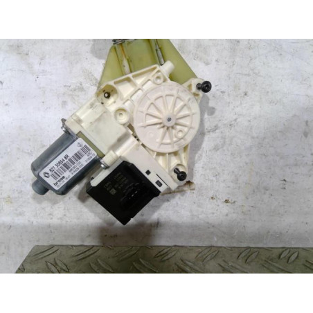 Leve vitre electrique arriere droit RENAULT MEGANE 3