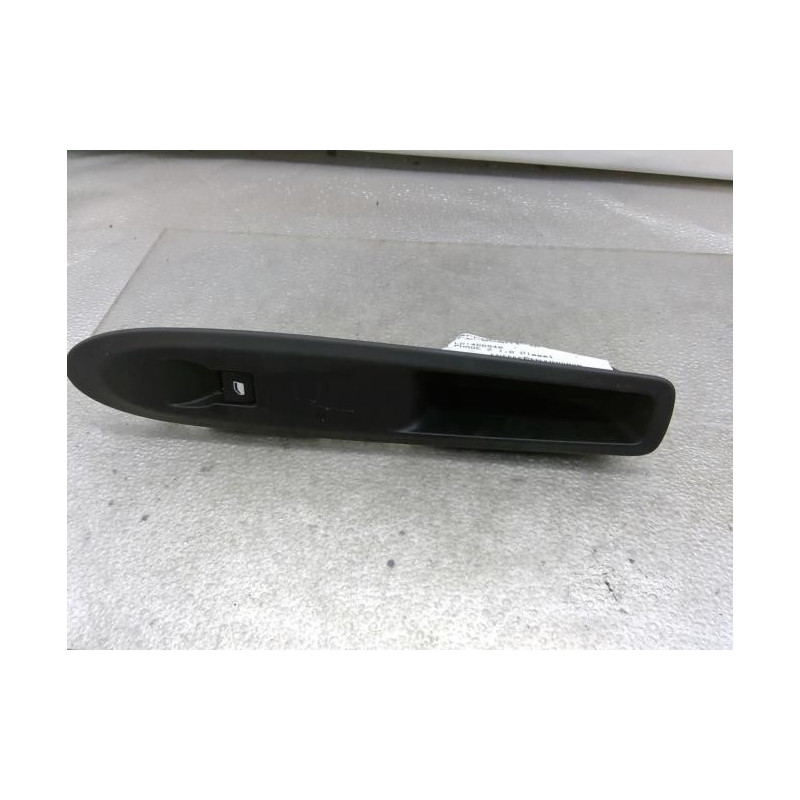 Interrupteur de leve vitre avant droit DS DS3 Photo n°1