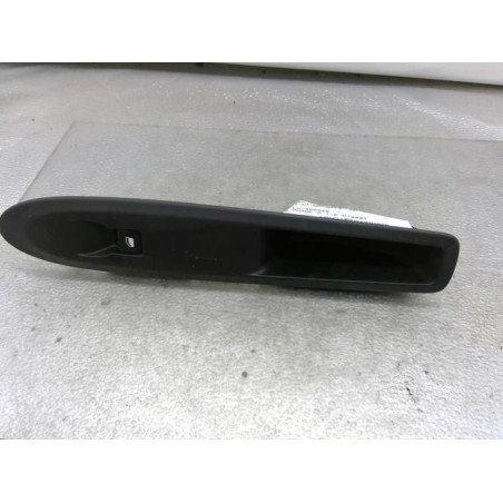 Interrupteur de leve vitre avant droit DS DS3