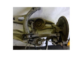 Essieu arriere VOLKSWAGEN PASSAT 7 Photo n°3