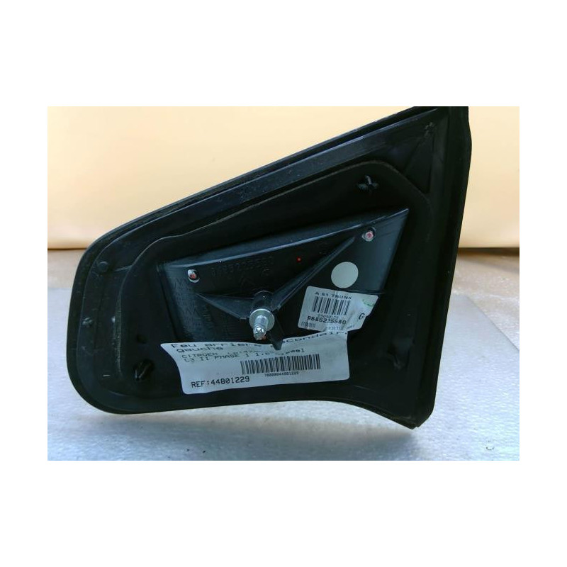 Feu arriere secondaire gauche (feux) CITROEN C3 2 Photo n°1