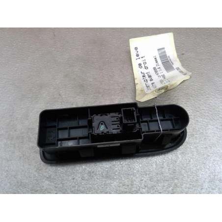 Interrupteur de leve vitre avant droit CITROEN C3 2