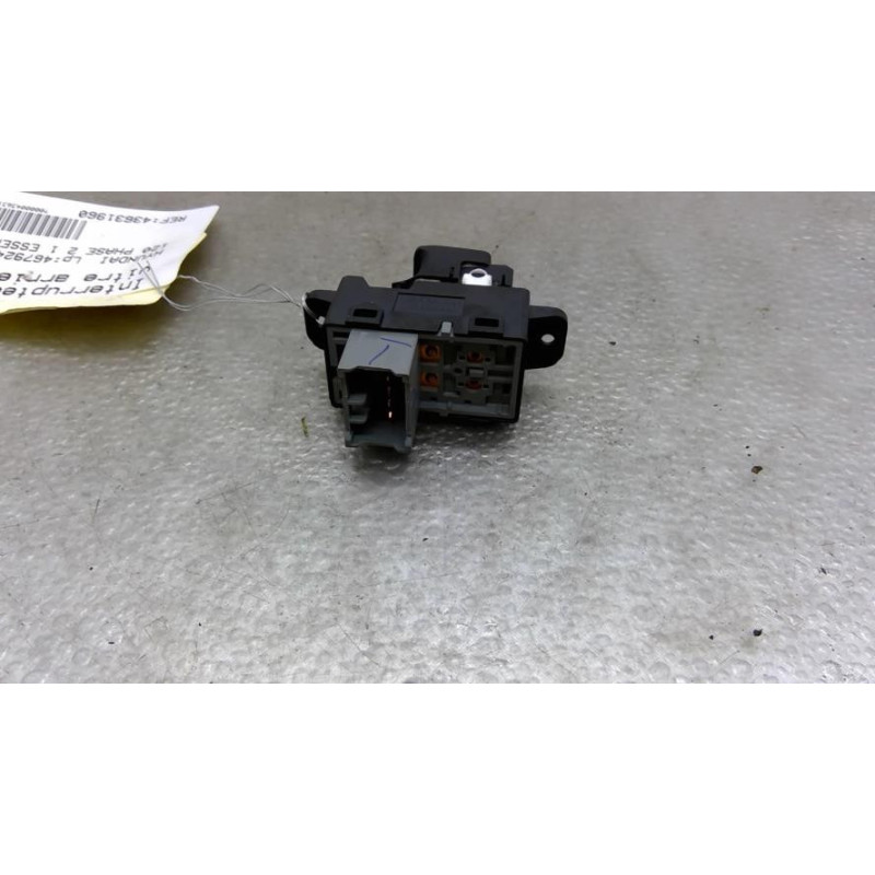 Interrupteur de leve vitre arriere droit HYUNDAI I 20 2 Photo n°1